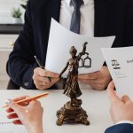 profesi dan tugas pengacara
